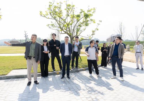 Người dân Tuyên Quang háo hức tham quan Công viên Thiên Đường 