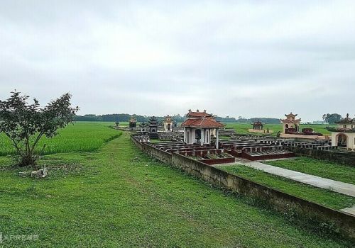 Cảnh báo; Nhà đầu tư gom đất ruộng, phân lô thành đất nghĩa trang