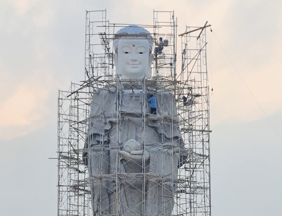 UNADJUSTEDNONRAW_thumb_214